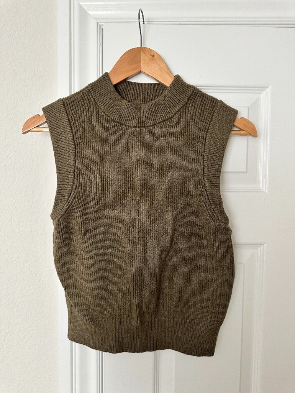 Women's Khaki and Green Sweater